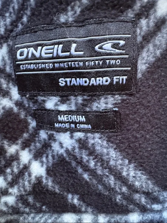 O’Neill Black & White Plaid Button-Up Flannel Shirt - Picture 4 of 8